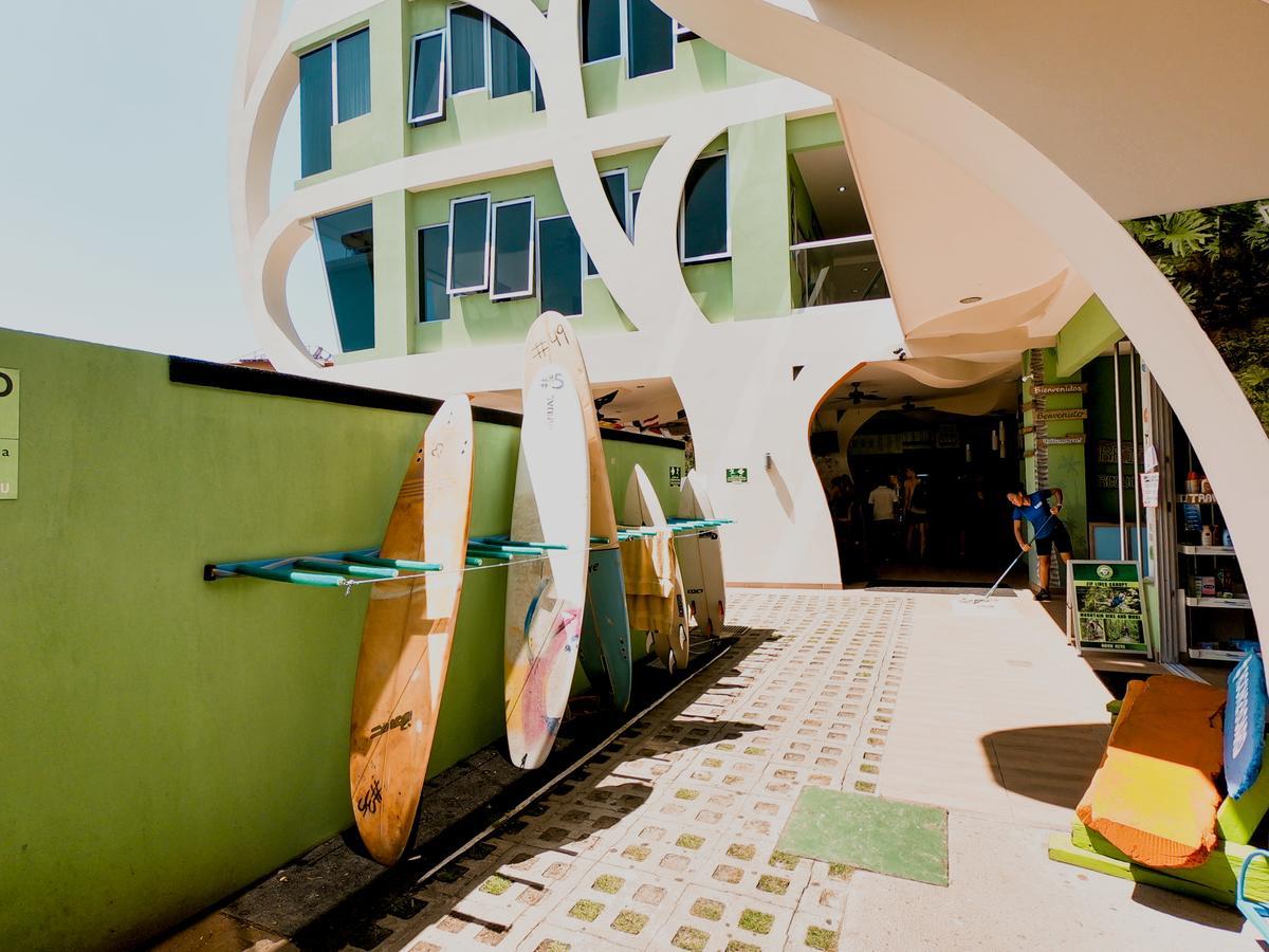 Room2Board Hostel And Surf School Jacó Exterior foto